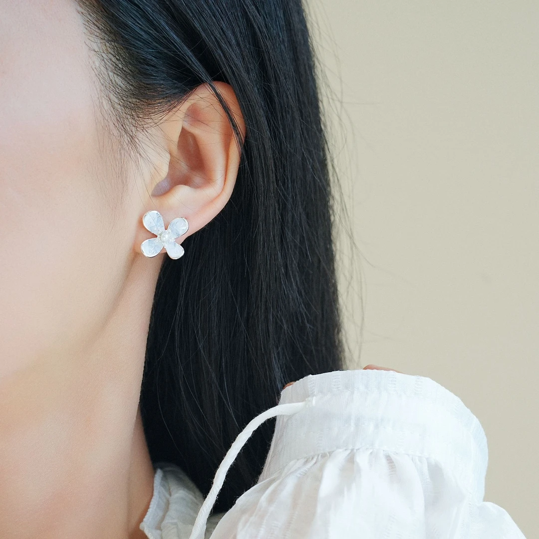 铜合金耳饰 蓝色渐变花朵耳钉新款2025爆款女小众轻奢耳环高级感