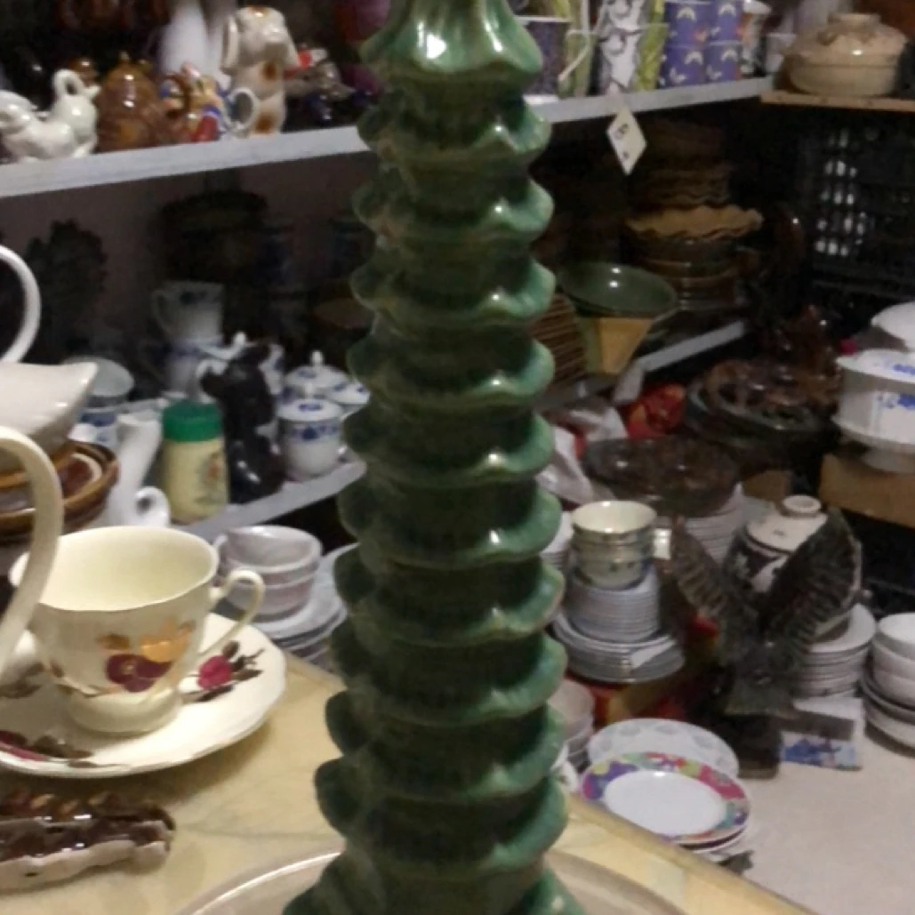 陶瓷宝塔一只完好
