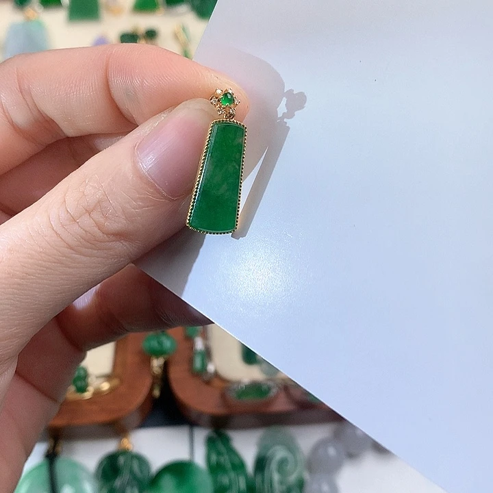 颈饰18K金镶嵌翡翠7522554678