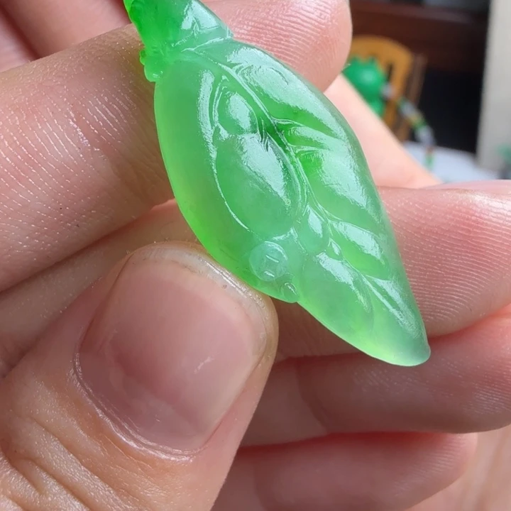 定制翡翠未镶嵌包工