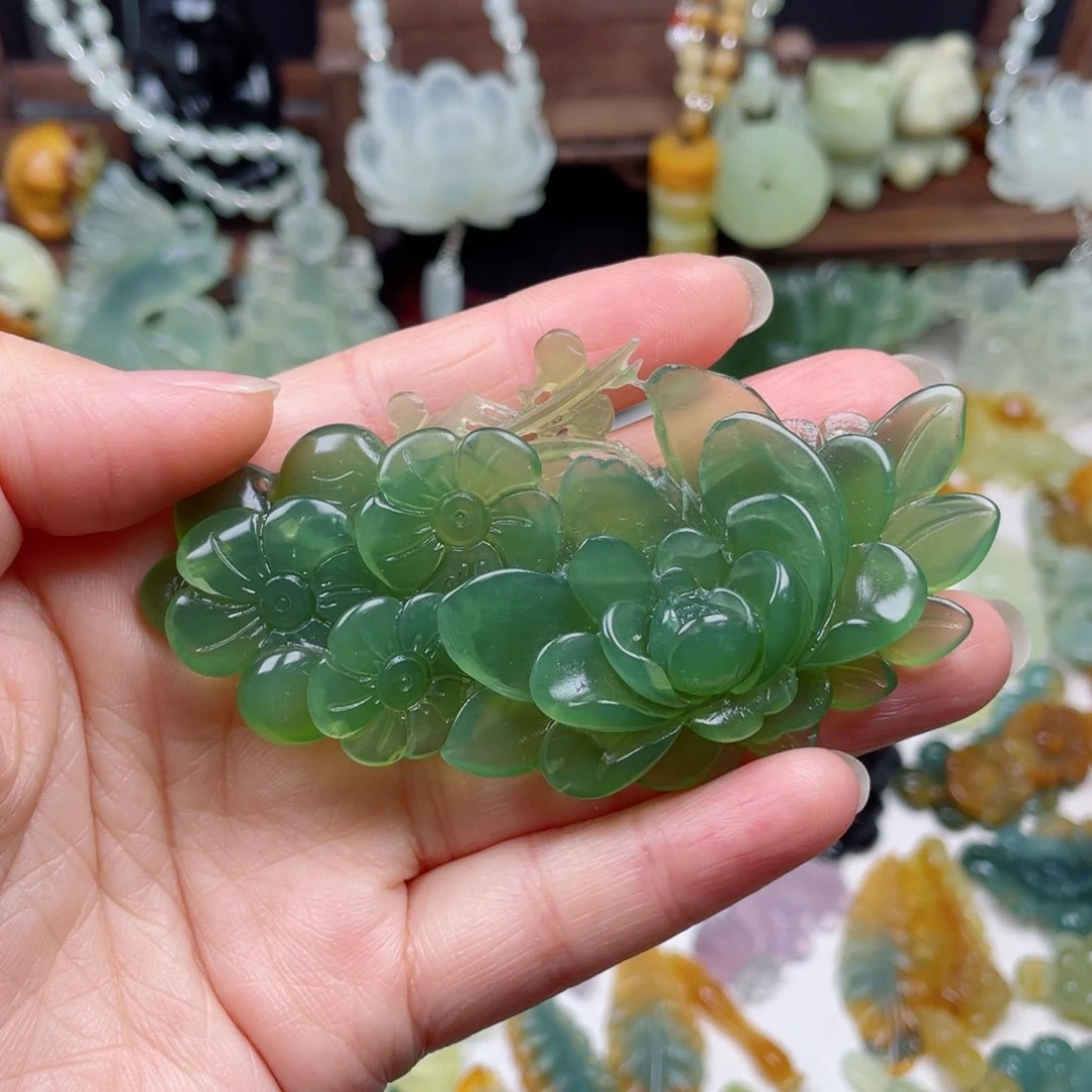蛇纹石玉未镶嵌颈饰