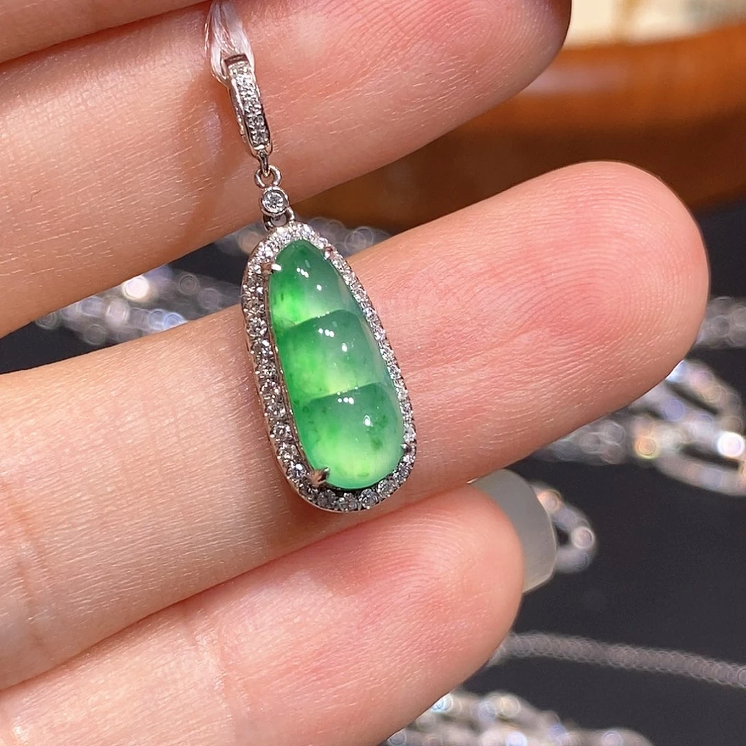 翡翠18K金镶嵌颈饰吊坠18k