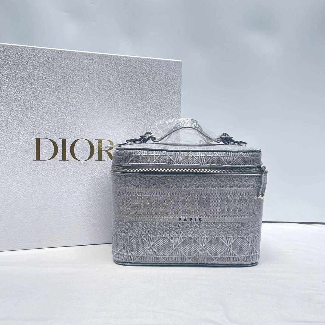 胖虎熙少/迪奥/95新/公价0/箱包/两用包/31B2501220237