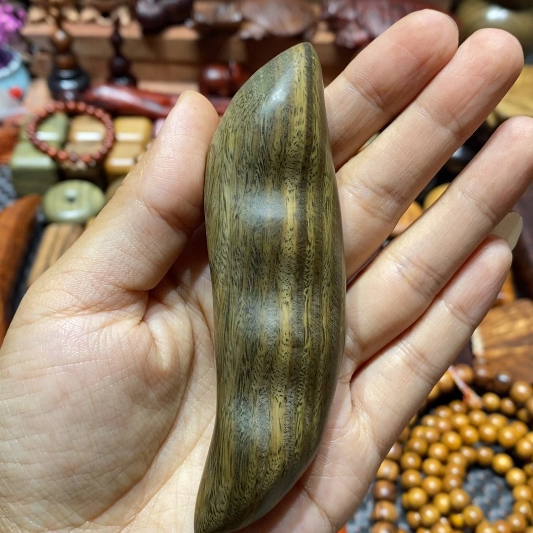 卍***卍木绿檀木豆角一个