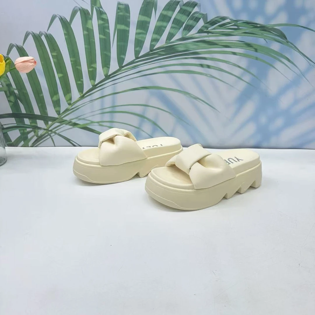 小强家女鞋 芽儿家新款百搭女凉鞋（Y780-28-1 ）（W34AYG23235-114）