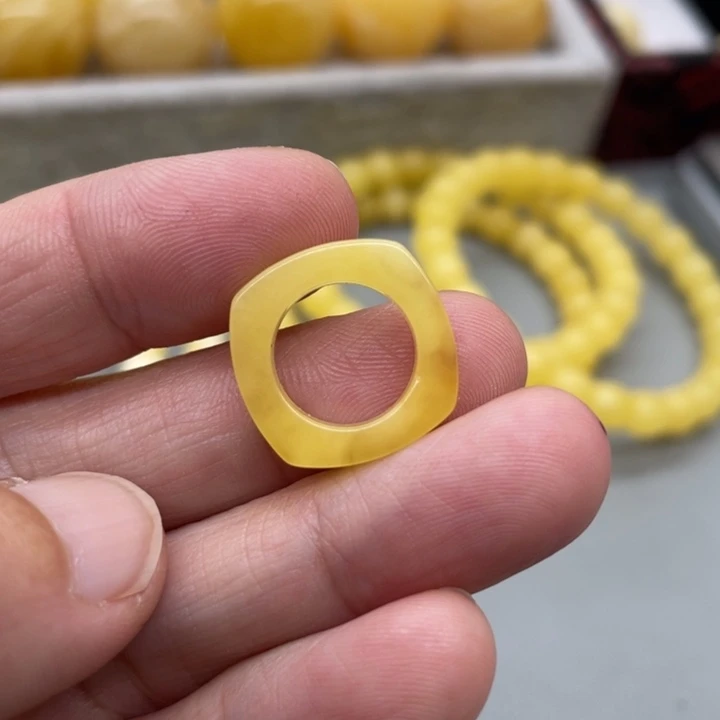 琥珀未镶嵌裸石蜜蜡