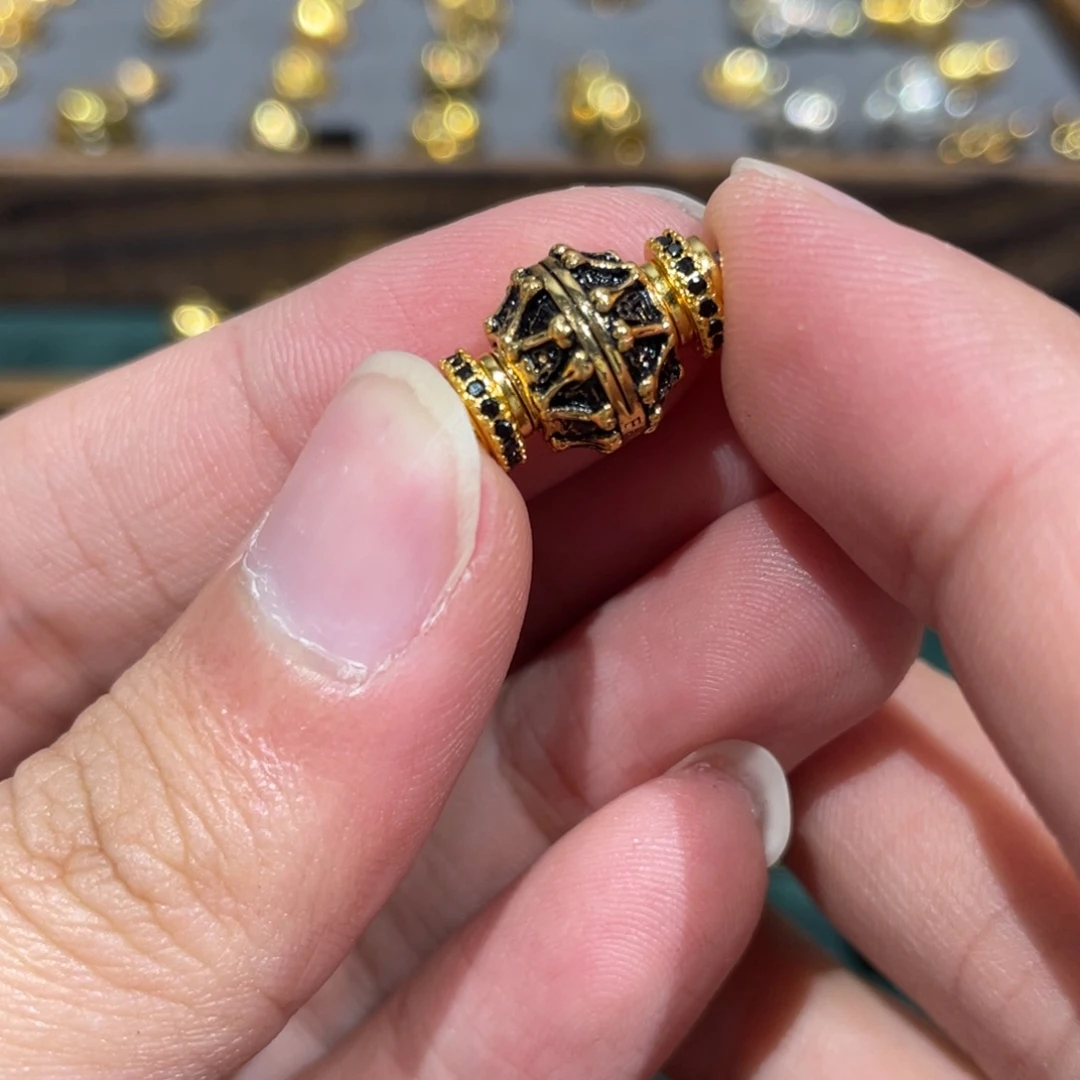 10尺寸梵金古珠轴一套