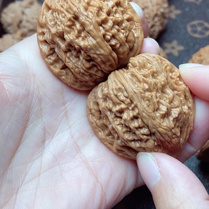 文玩核桃把件虎头王