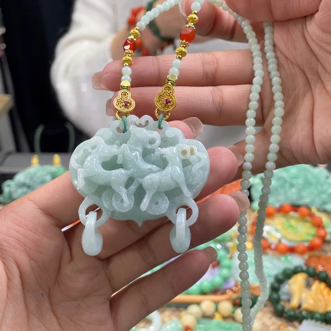 翡翠颈饰未镶嵌代编织