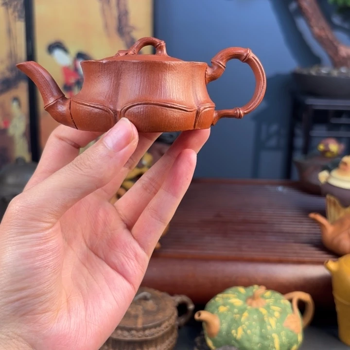 你*不想理她是真的想跟