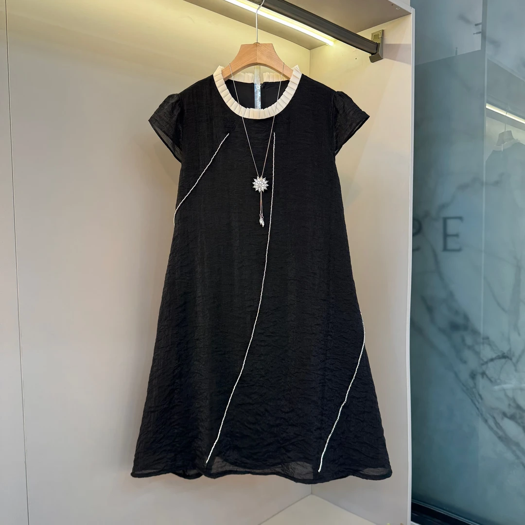 2025欧货木耳边圆领水钻条纹飞边小袖胖mm显瘦度假风连衣裙2526