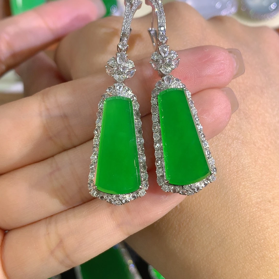 翡翠18K金镶嵌耳饰无事牌