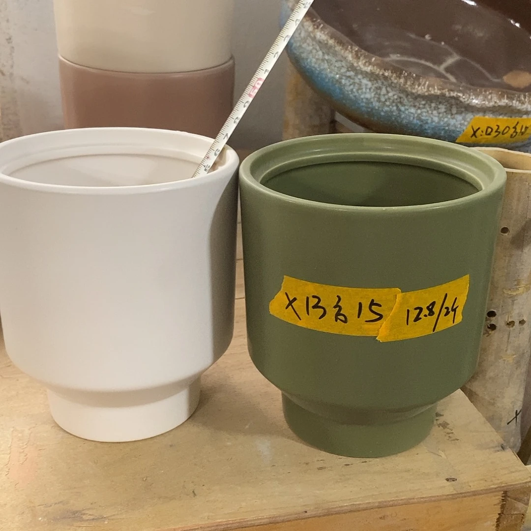 摆件陶盆有孔 瑕疵介意勿拍
