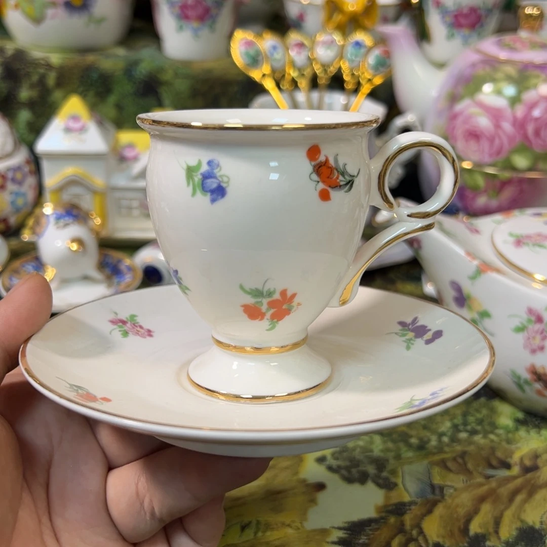 摆件鹿与海陶瓷家居用品有限公司