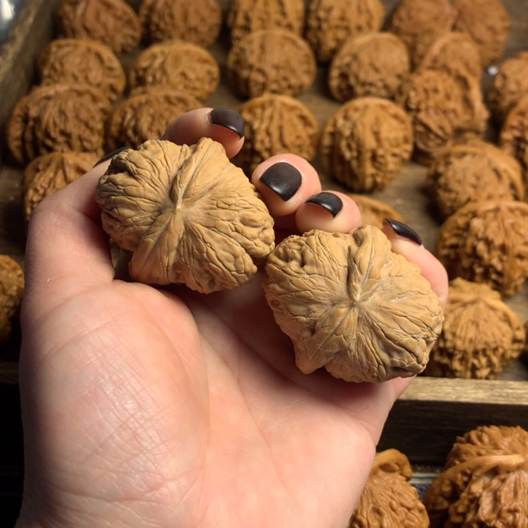 【闪购商品】文玩核桃吊坠青*元宝