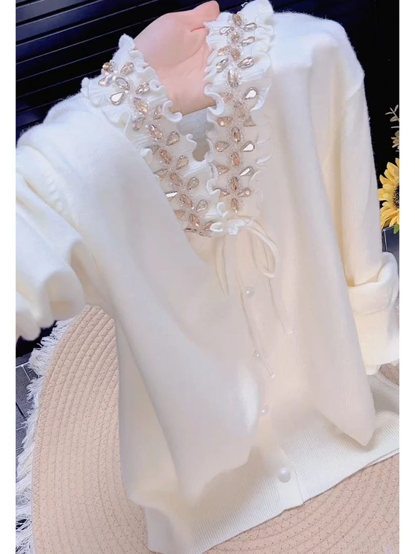 【现货】设计感木耳边镶钻V领针织女2025秋冬季慵懒风减龄长袖开衫