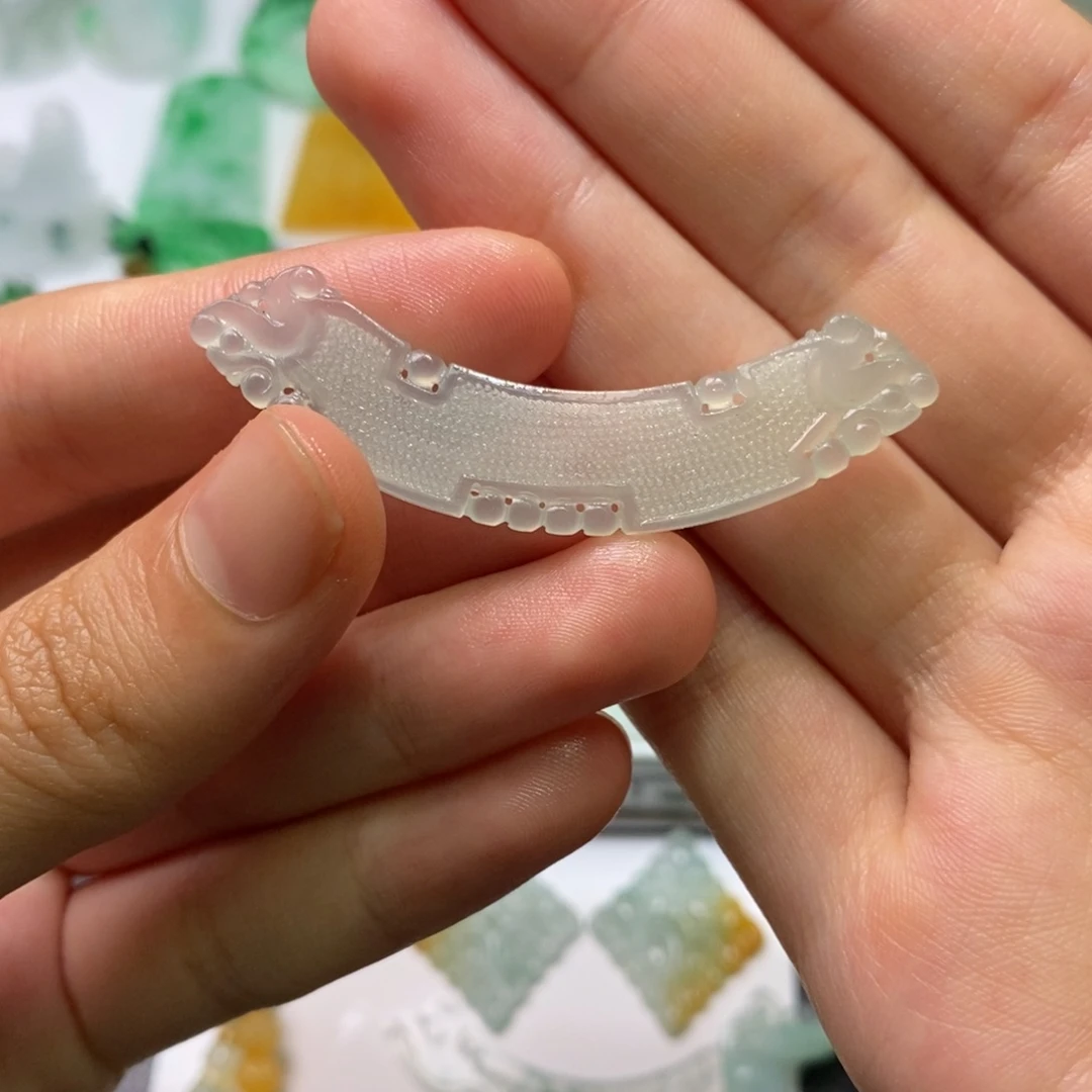 是***呀定制翡翠未镶嵌吊坠