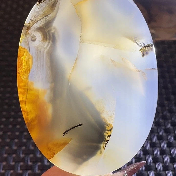 安***在玛瑙/玉髓未镶嵌颈饰