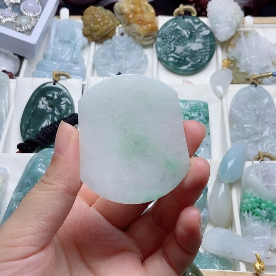 翡翠未镶嵌颈饰翡翠
