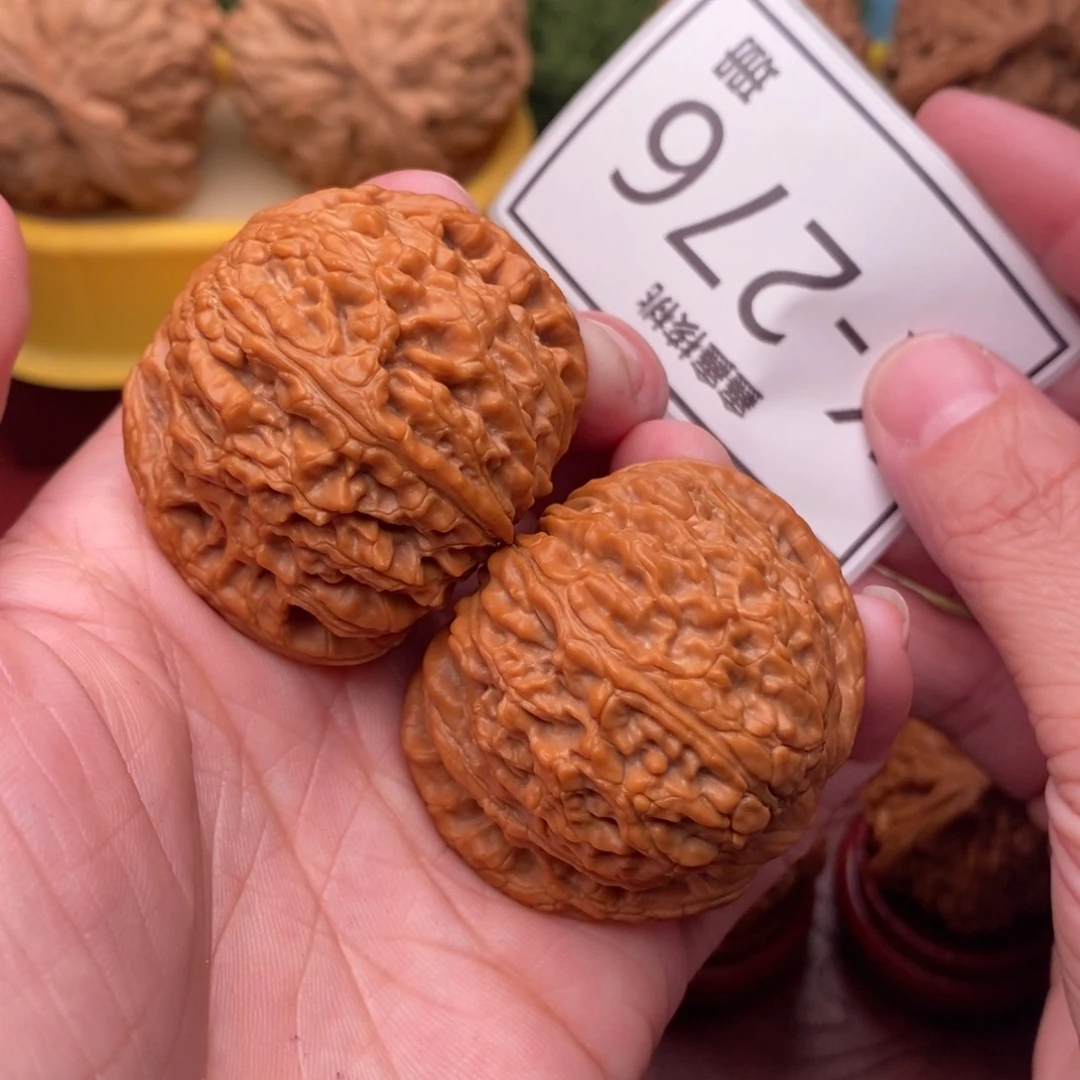 把件桃核绣球43….