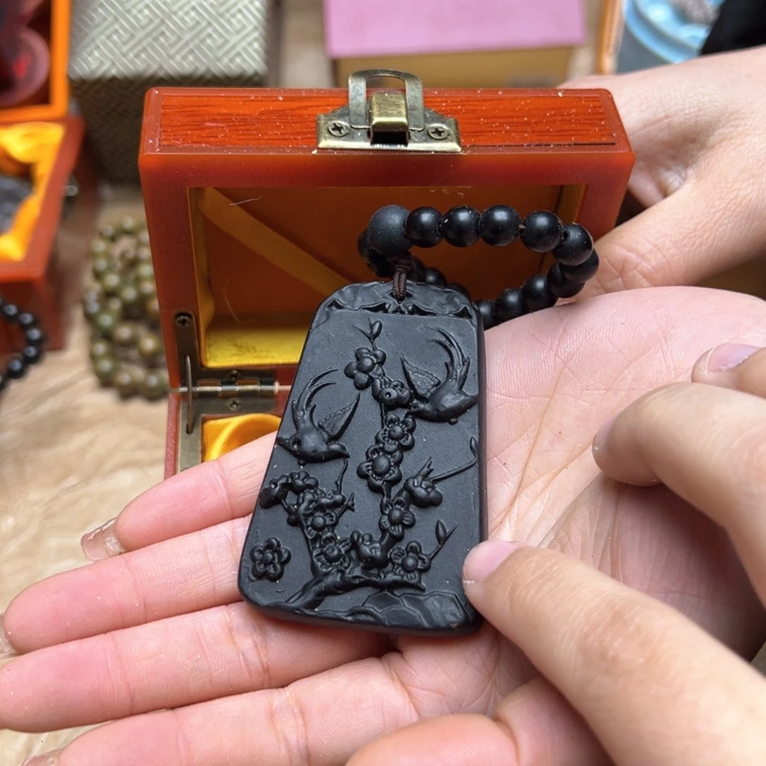 大叶紫檀（黑酸枝木类）