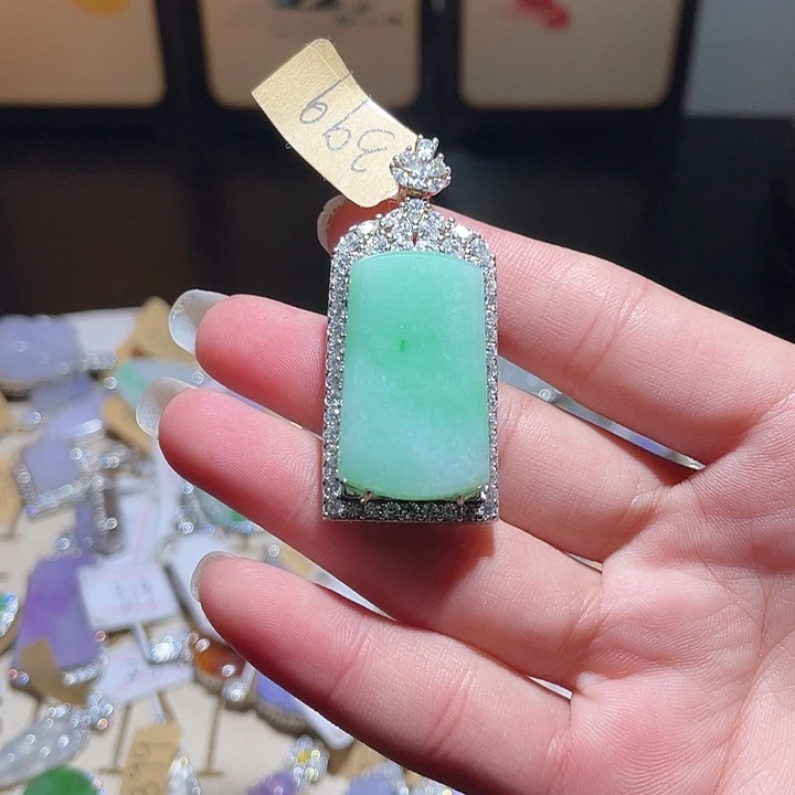 翡翠银S925镶嵌颈饰翡翠