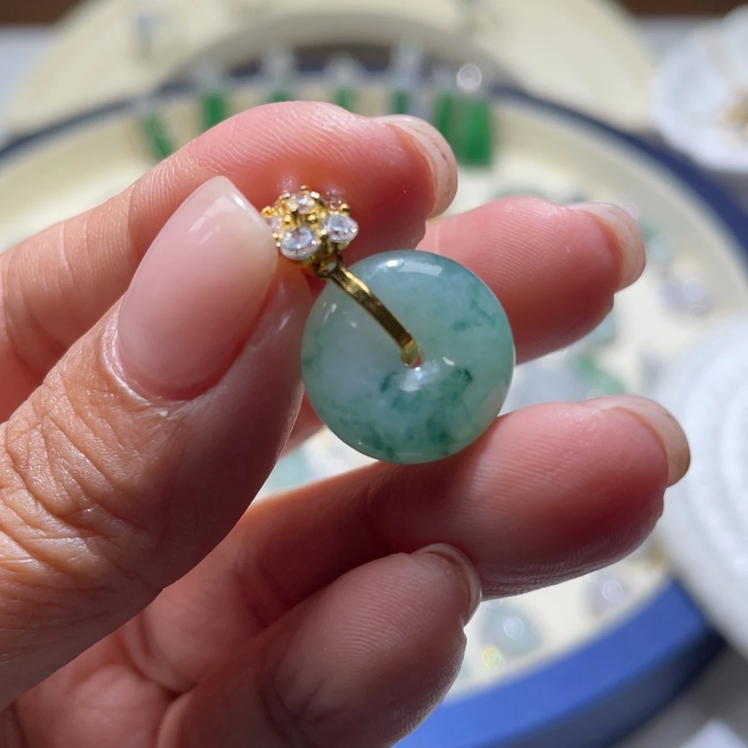 颈饰银S925镶嵌翡翠平安扣