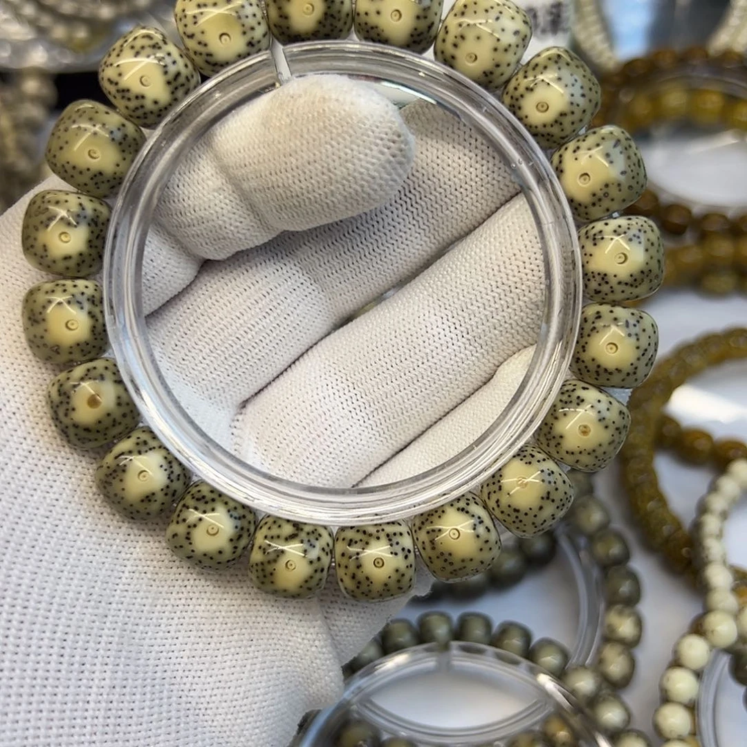 星月菩提手串何****所绿包白大眼睛12✖️11