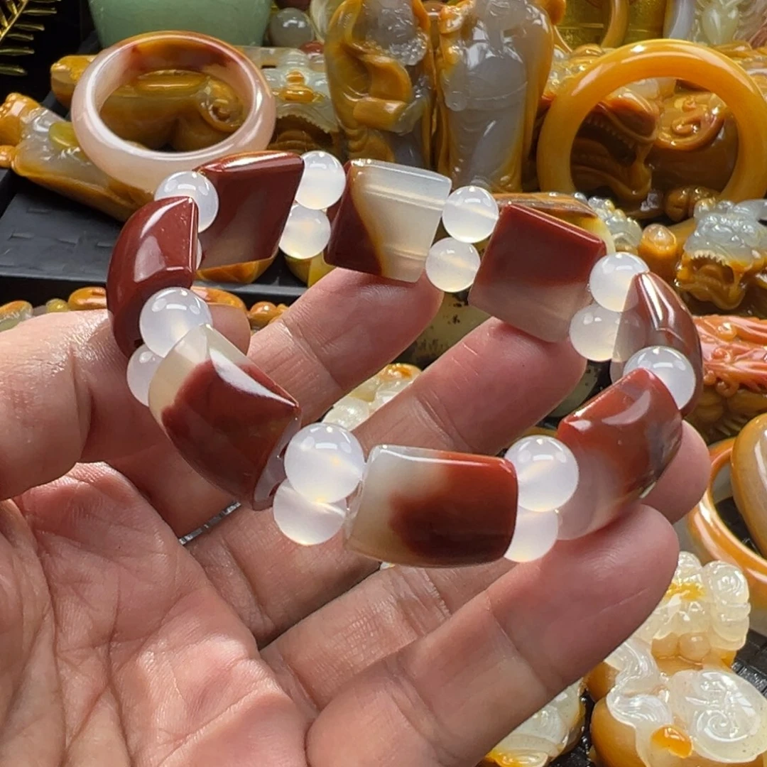 石英质玉未镶嵌颈饰