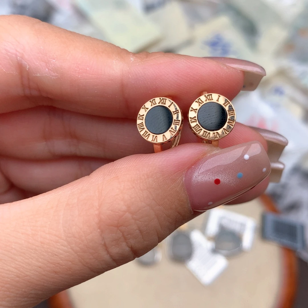 18K金镶嵌挂件翡翠