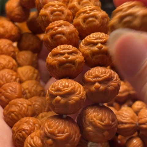 猴头核桃手串辉****粉舞台