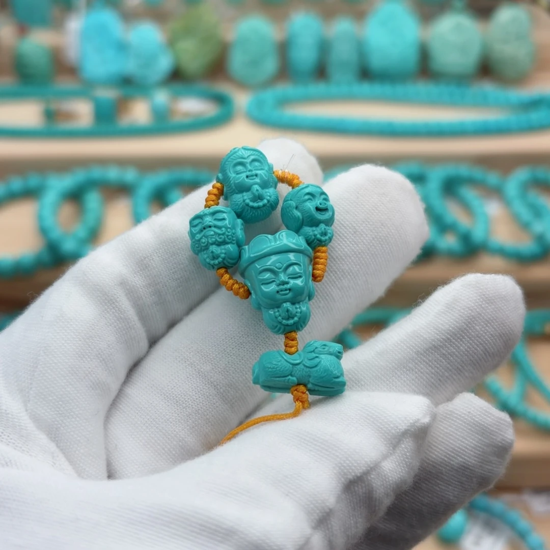 绿松石未镶嵌珠宝奇石