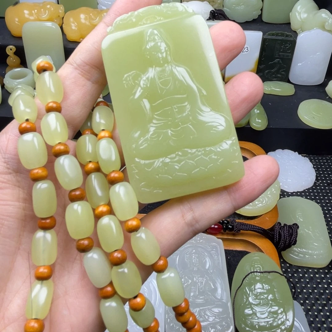 你*哥昆仑山料观音吊坠牌子