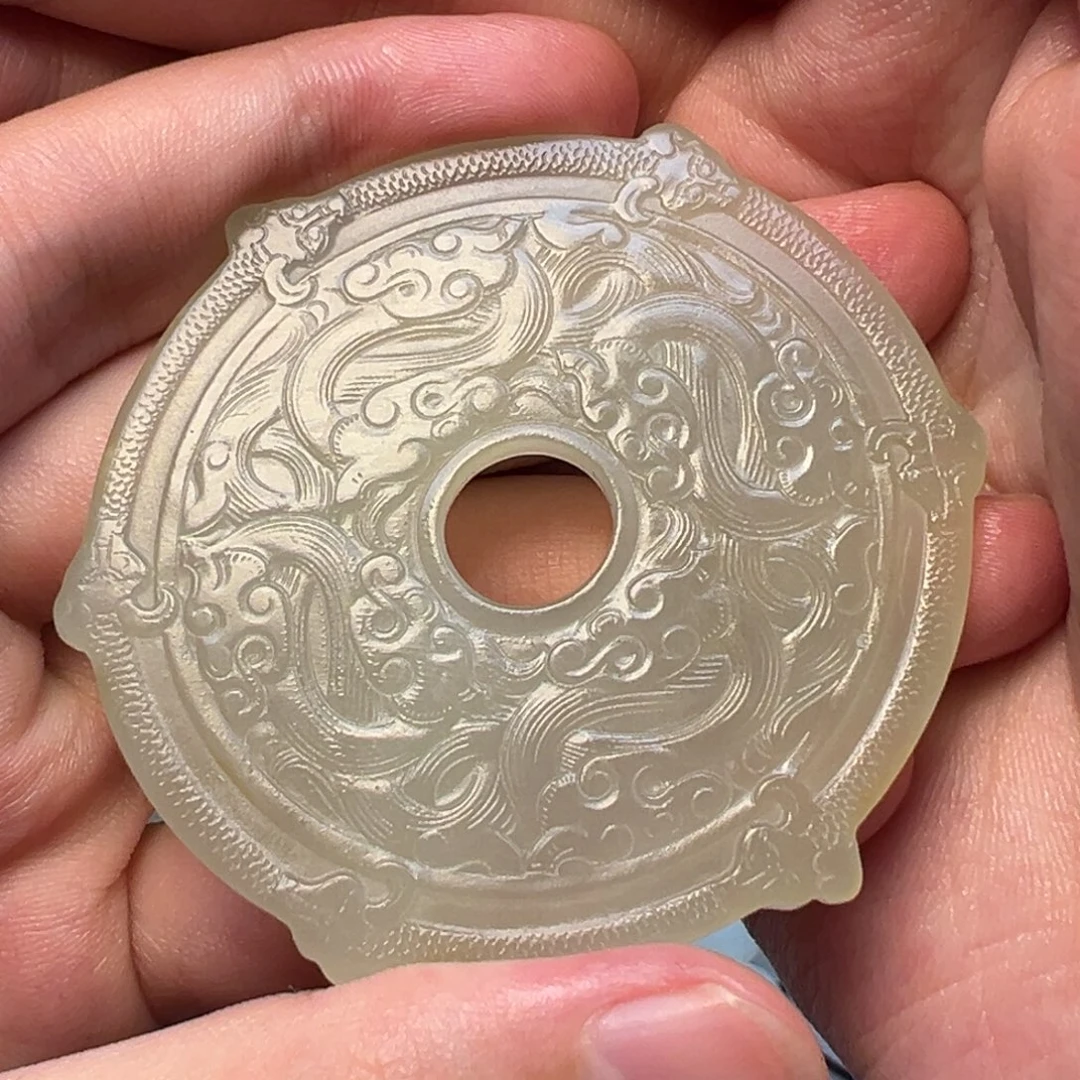 用***5未镶嵌和田玉挂件