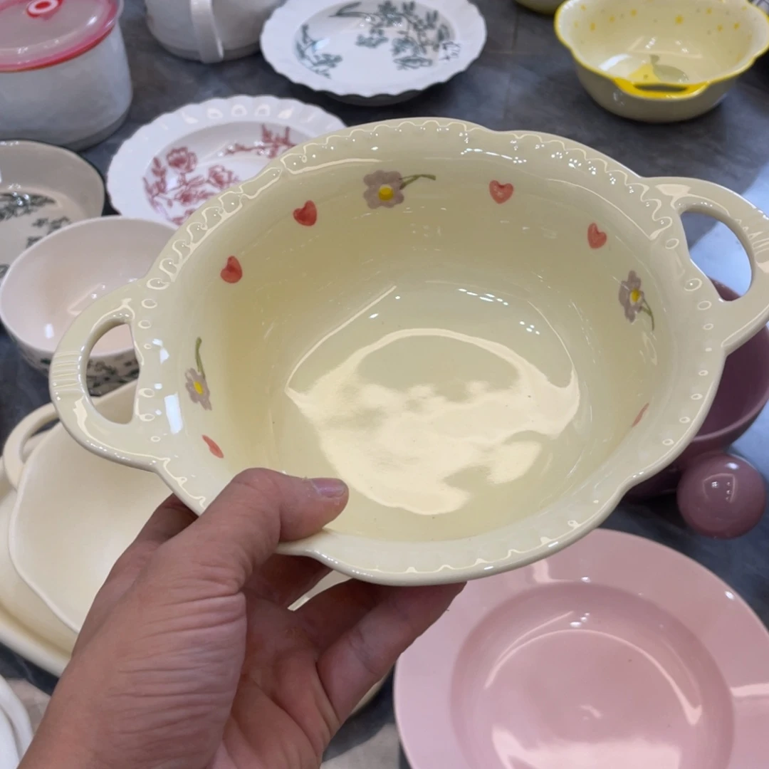 陶瓷微瑕餐具介意勿拍，满18飞！