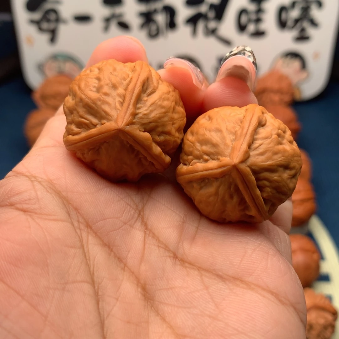 文玩核桃把件球奔