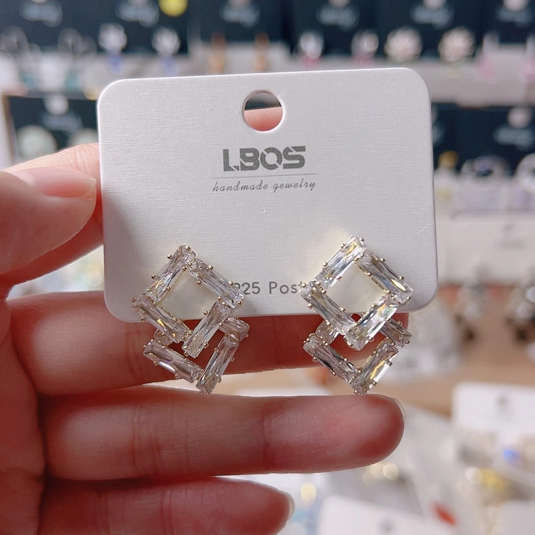 锆石纯铜合金耳环的