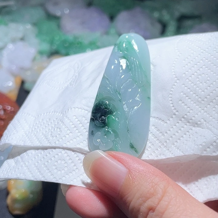 颈饰未镶嵌翡翠天