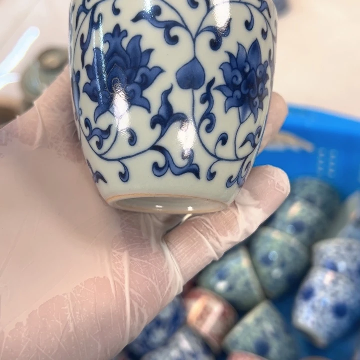 瓷片白青花缠枝莲铃铛主人杯全品