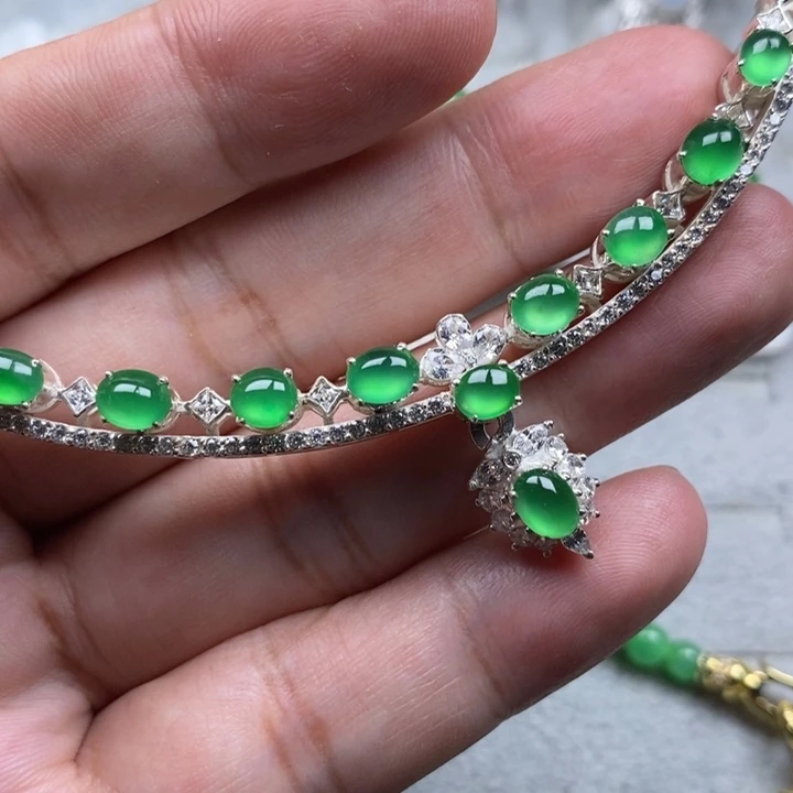 定制翡翠未镶嵌小龙石5-6mm