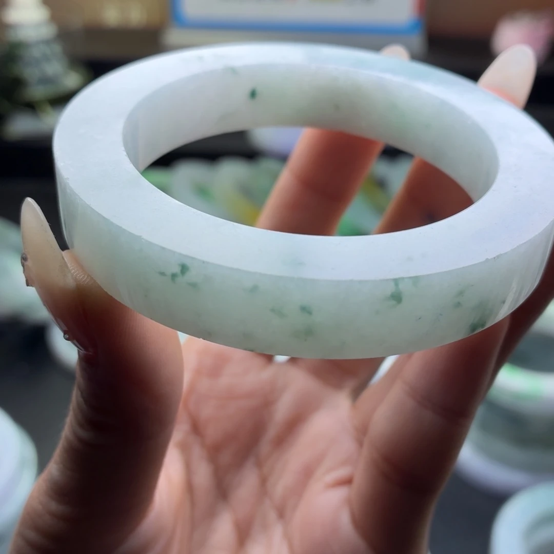 Y***達定制翡翠未镶嵌翡翠