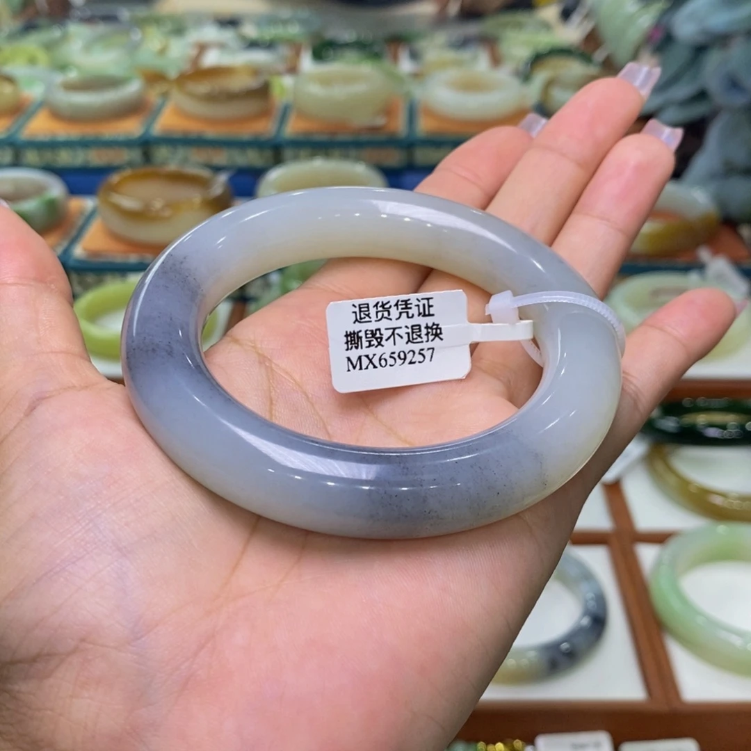 和田玉未镶嵌手镯和田玉籽青花5657