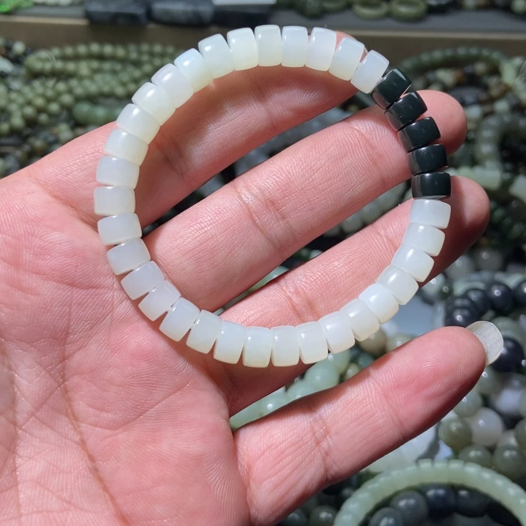 和田玉手链未镶嵌故****）