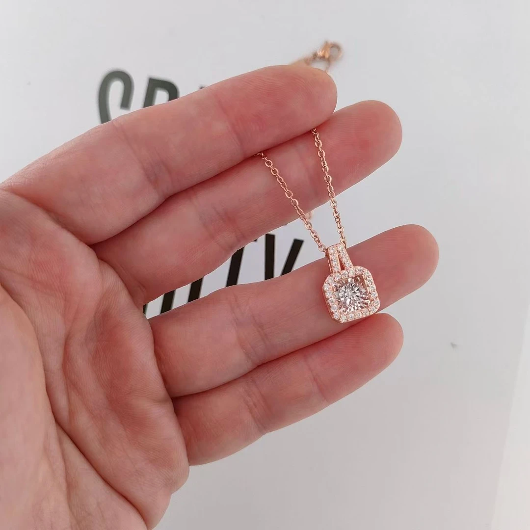 钛钢锆石项链 女其它镀层原创设计日韩坠灵动链项坠小蛮腰锁骨链