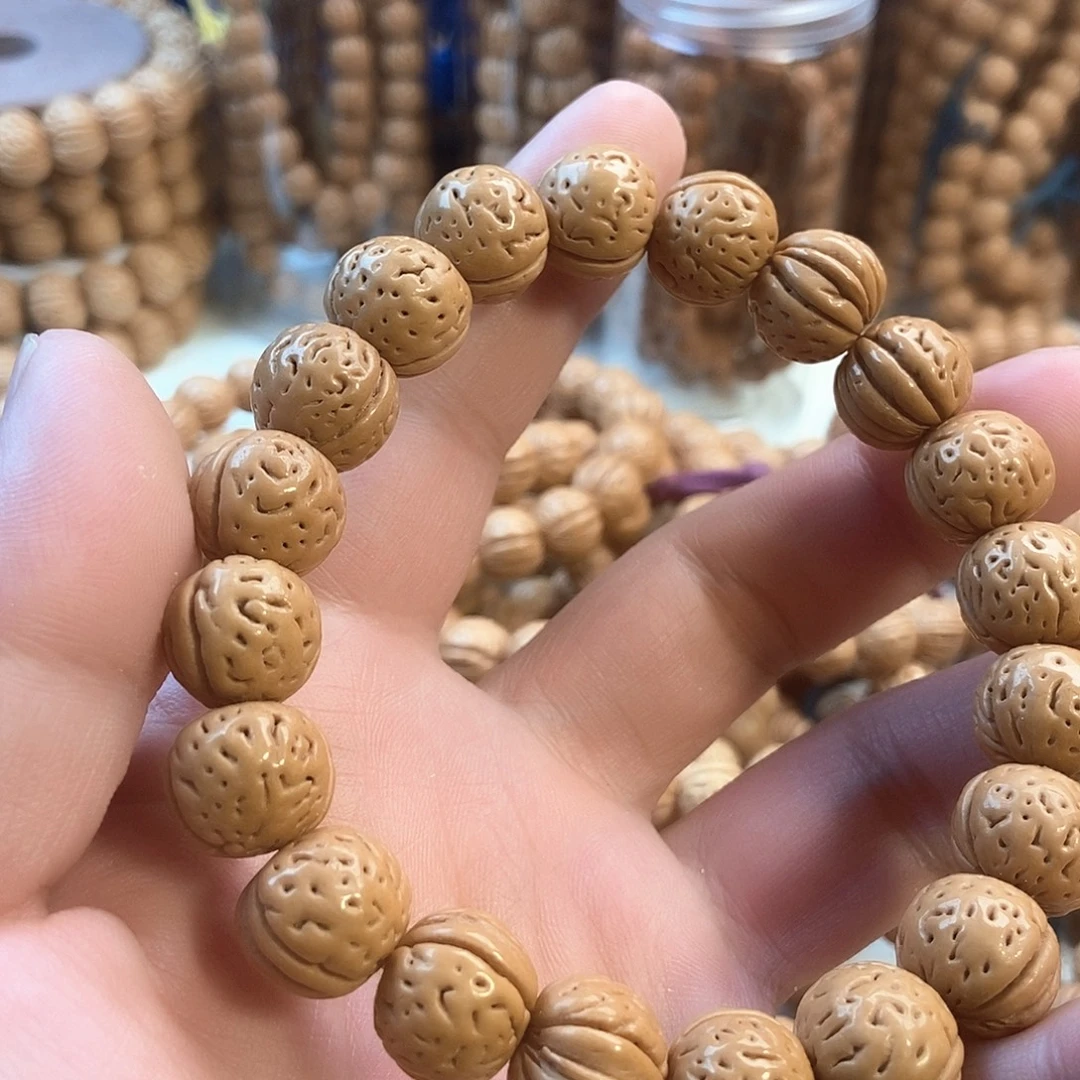 亮***子吊坠桃核11111111111