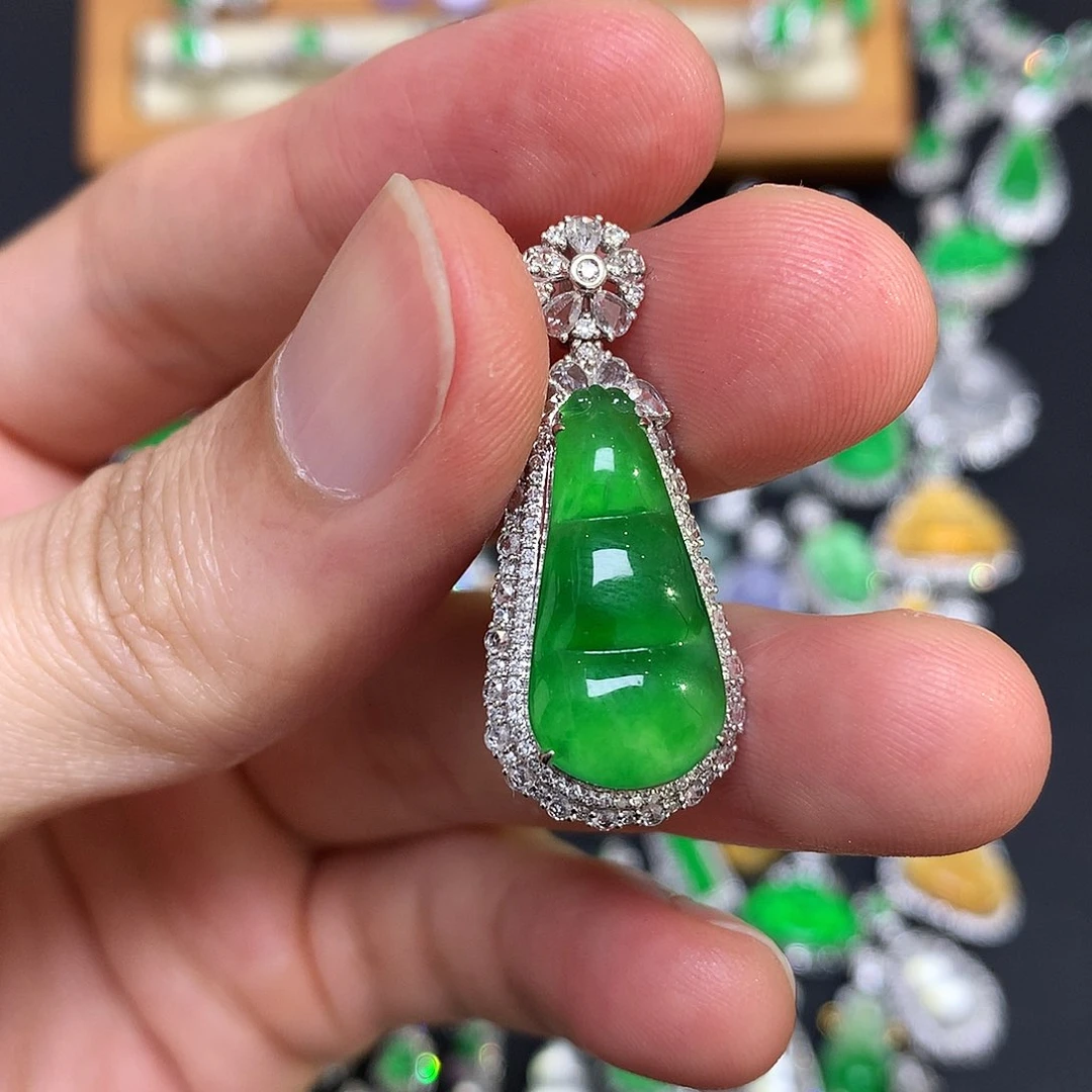 翡翠18K金镶嵌吊坠(不含链)