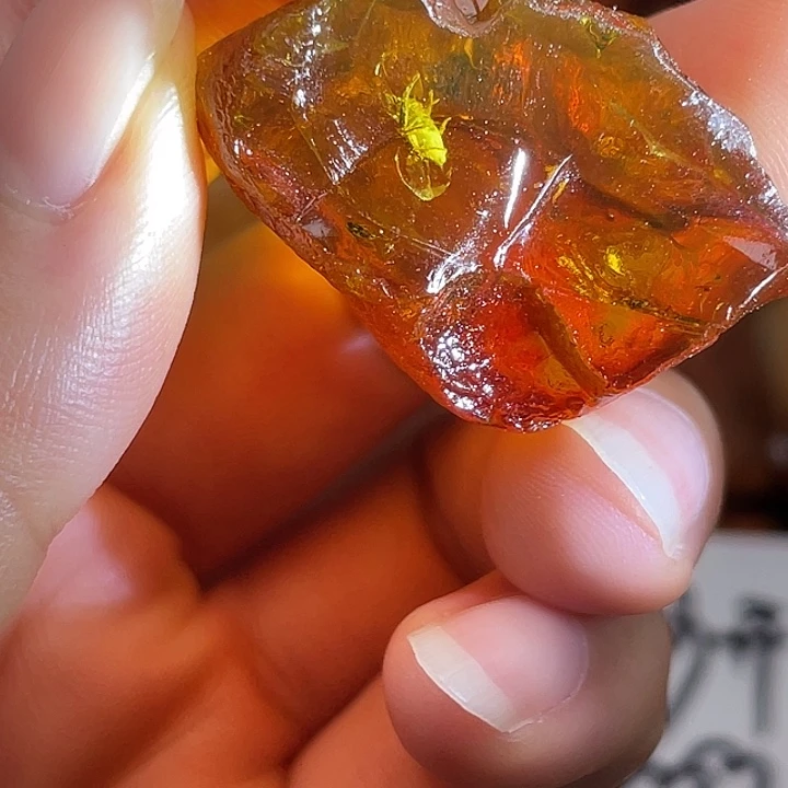 定制琥珀虫珀原石