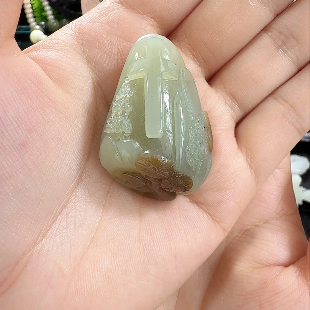 颈饰未镶嵌和田玉