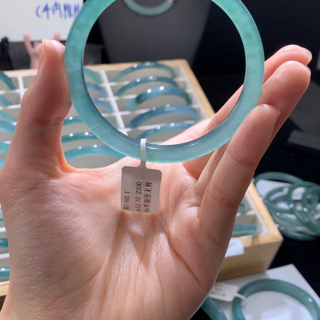 翡翠未镶嵌手镯天然翡翠手镯