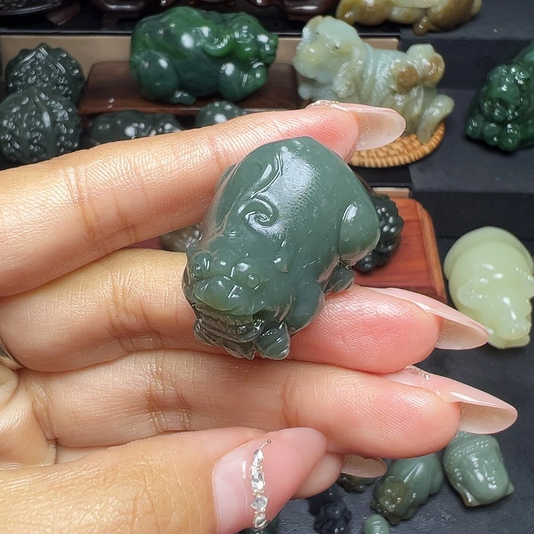 和田玉未镶嵌挂件